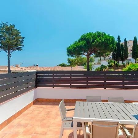 Club Villamar - Roua Villa *